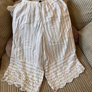 American Eagle Flowy Pants